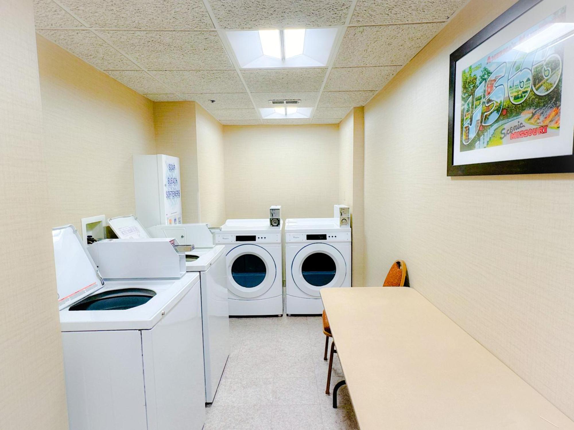 Drury Inn&Suites St. Louis Fenton Buitenkant foto