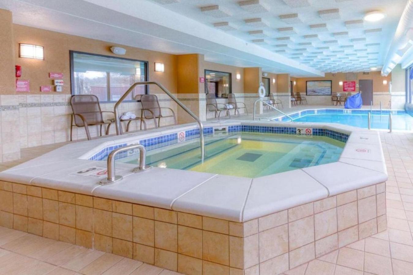 Drury Inn&Suites St. Louis Fenton Buitenkant foto