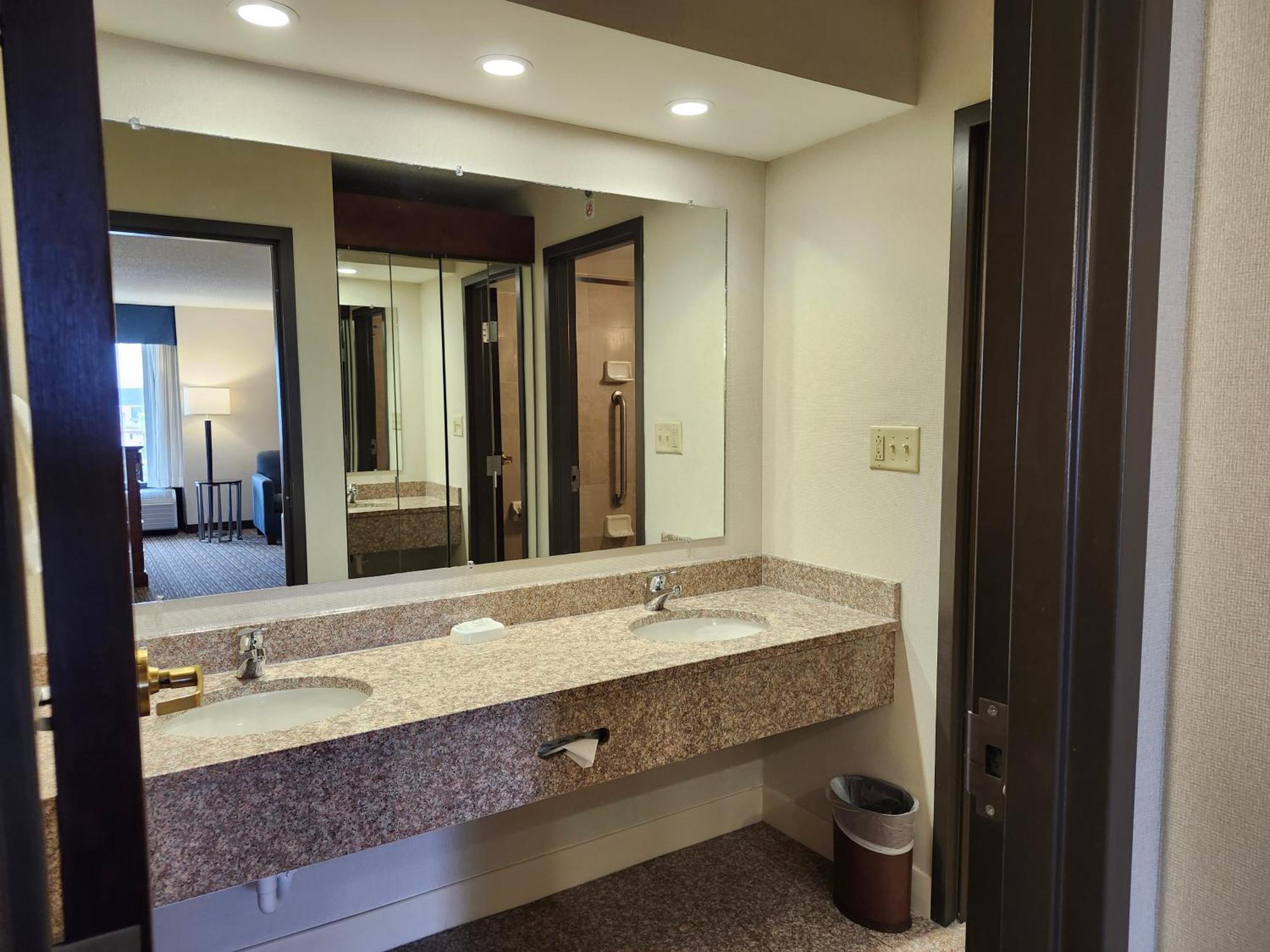 Drury Inn&Suites St. Louis Fenton Buitenkant foto